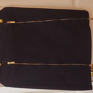 A nice Michael kors navy blue woman skirt. Gentle used , no tears or flags.